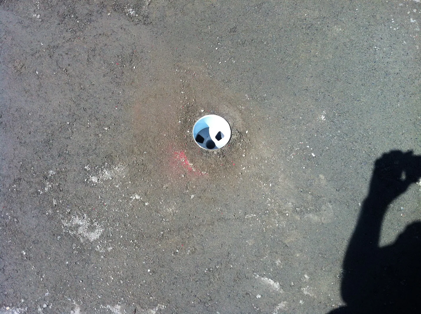 Setting a putting cup