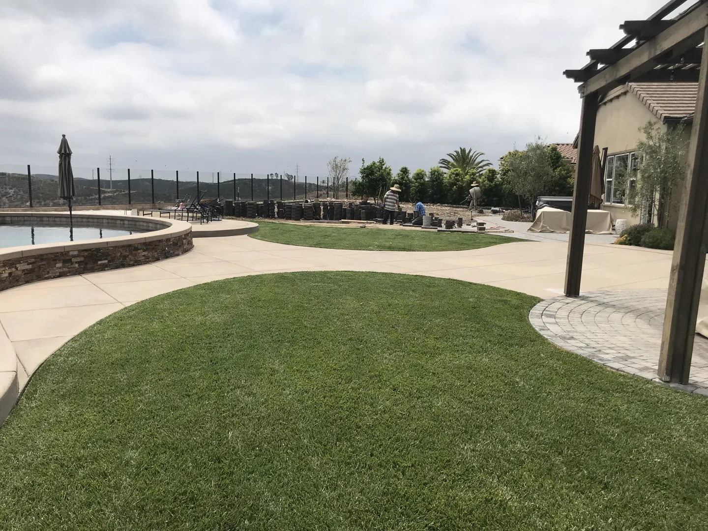 Curving paths around the lawn